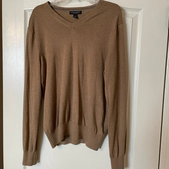 Banana Republic Luxury Blend VNeck Sweater Men's Size Large Tan Cotton Cashmere - Picture 2 of 6